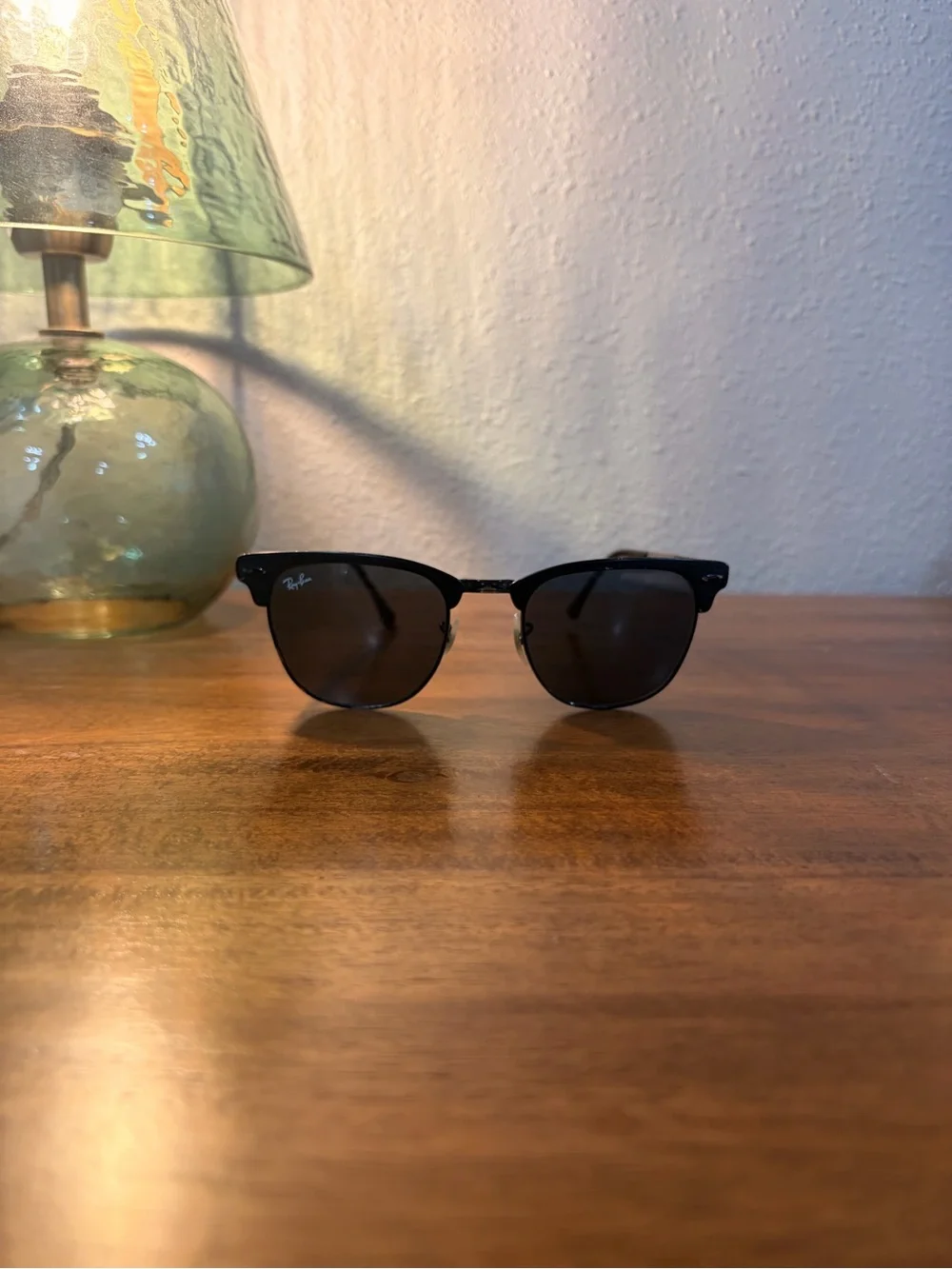 Ray-Ban iconic ray